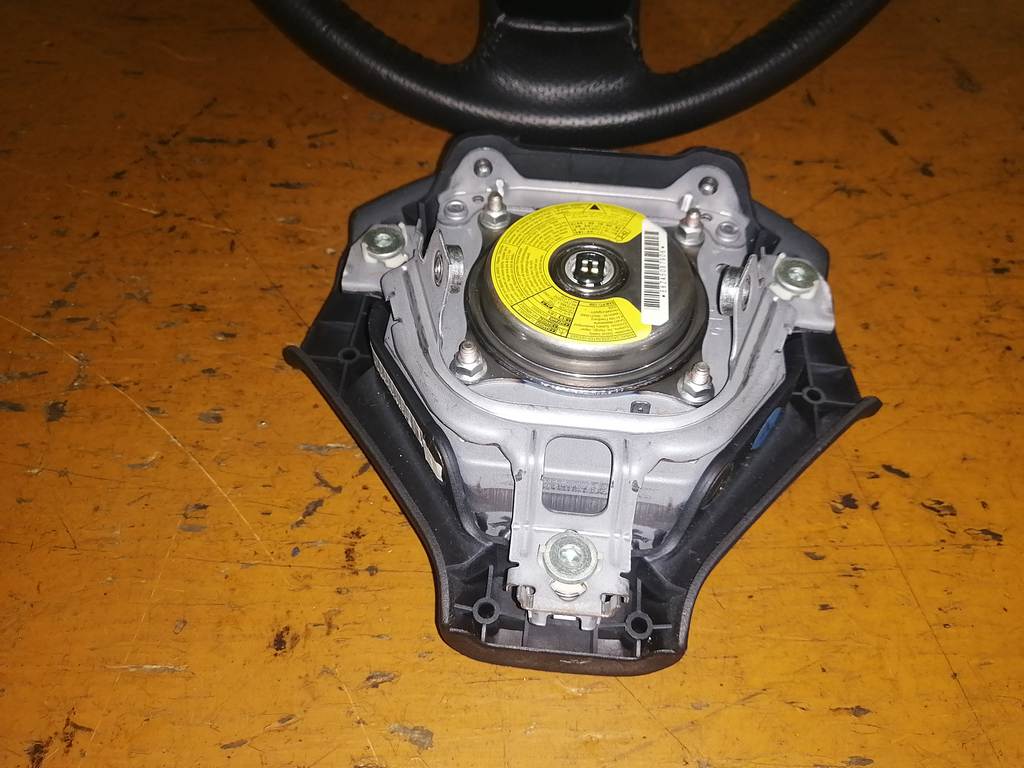 airbag водительский Subaru Impreza