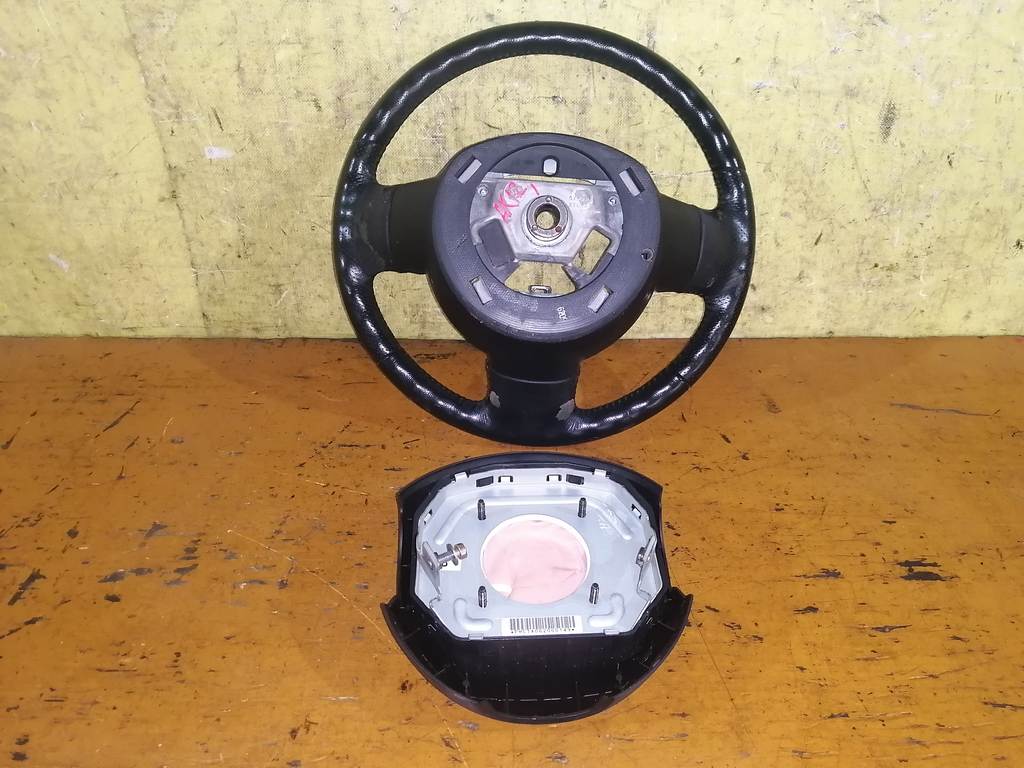airbag водительский Nissan March