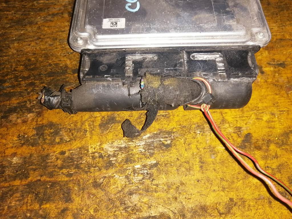 блок управления двс Porsche Cayenne