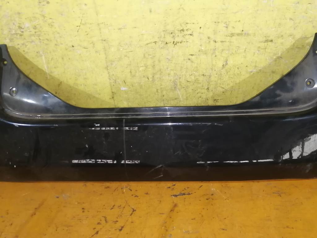 бампер Daihatsu Tanto
