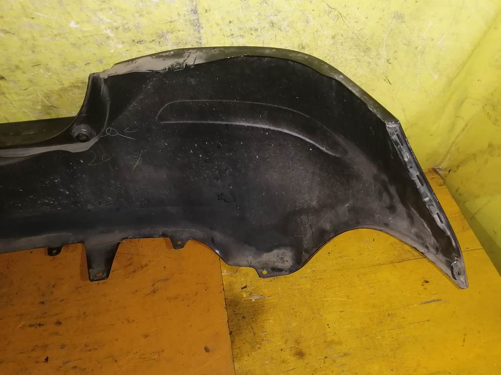 бампер Toyota Vitz