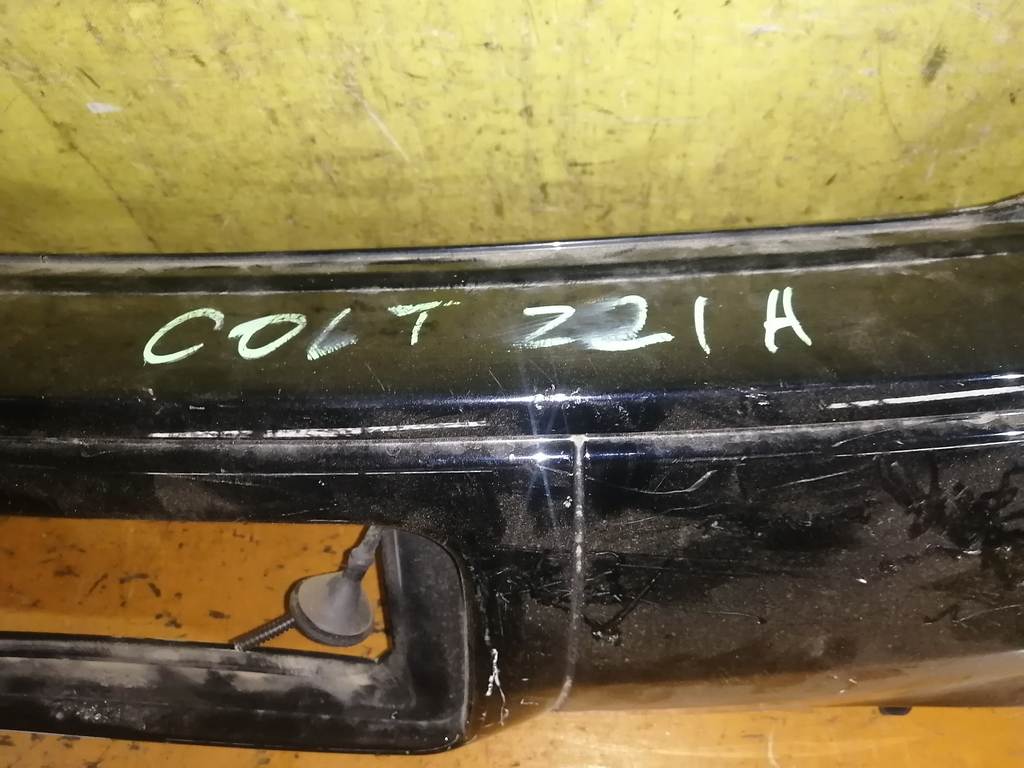 бампер Mitsubishi Colt