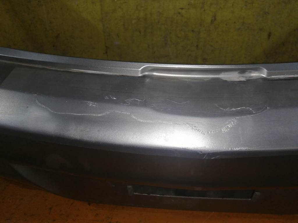 бампер Mazda Axela