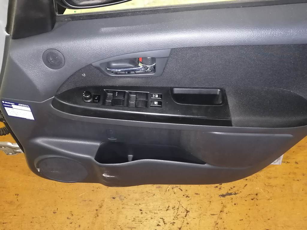 дверь Suzuki SX4