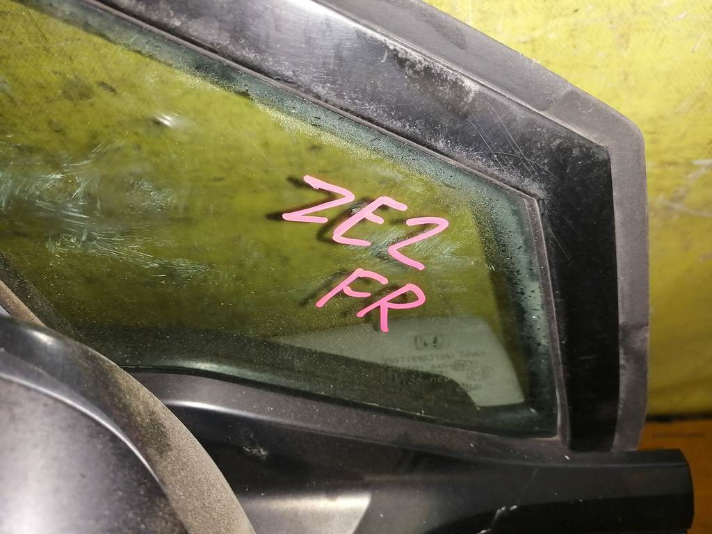 дверь Honda Insight