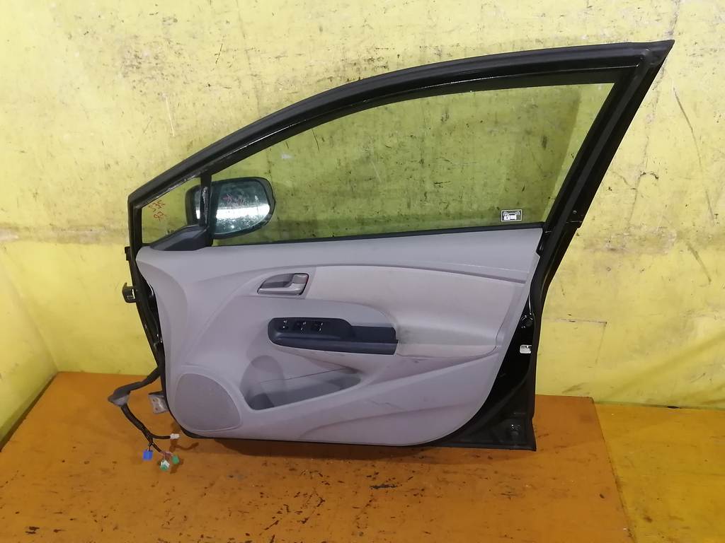 дверь Honda Insight