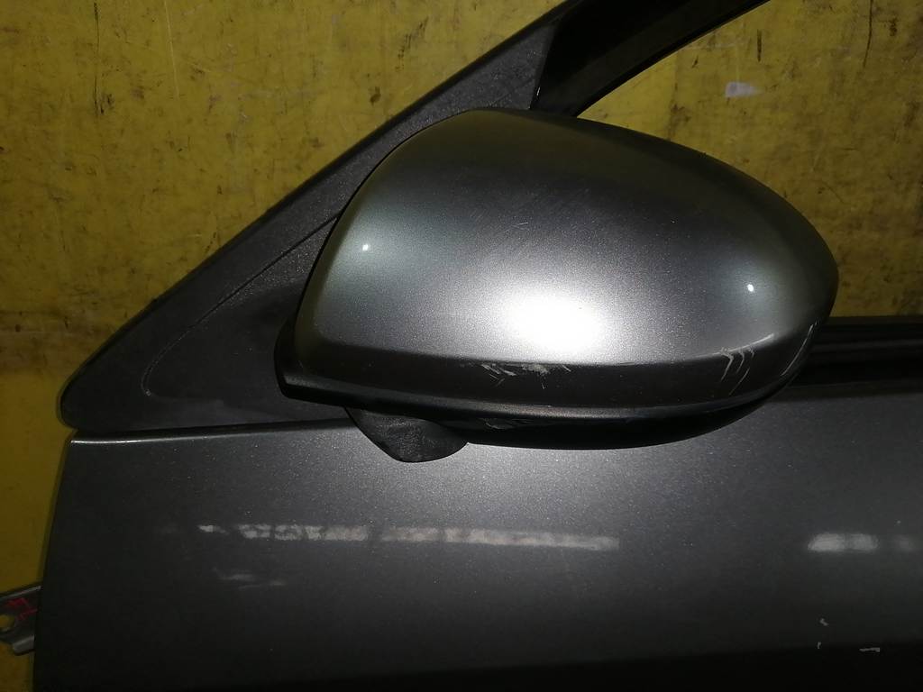 зеркало Mazda Axela