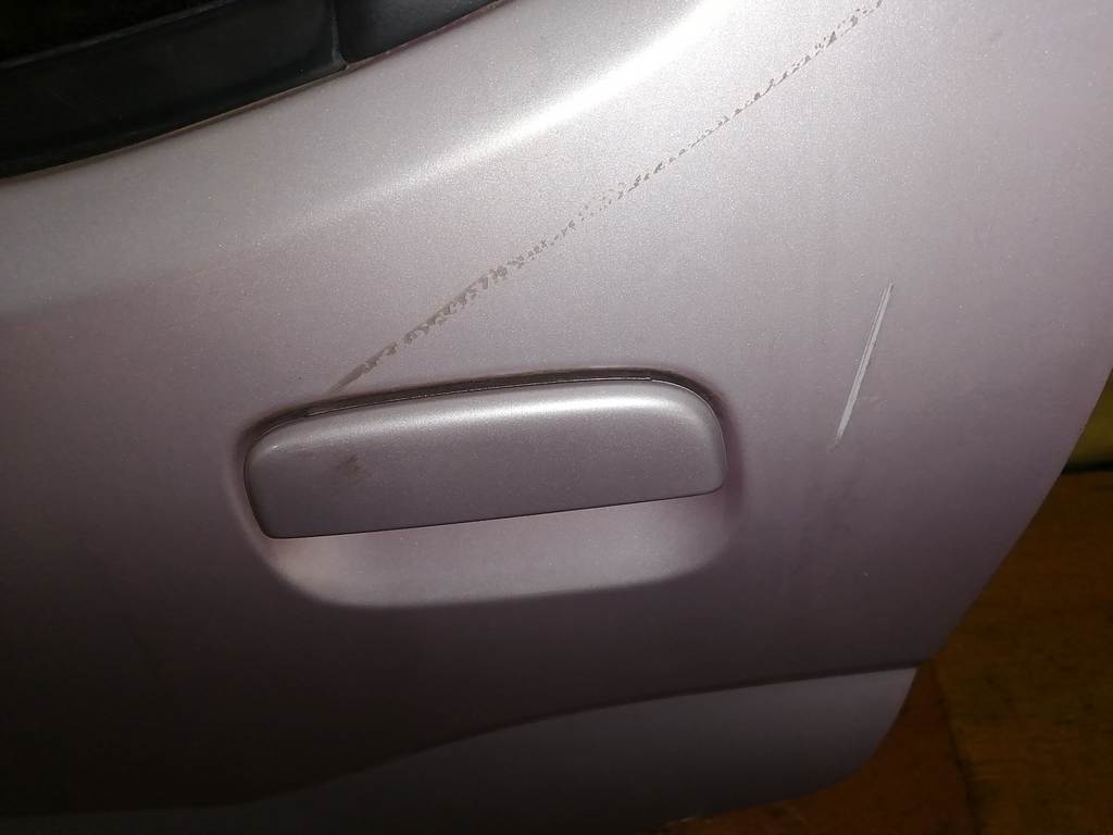 дверь Suzuki Swift