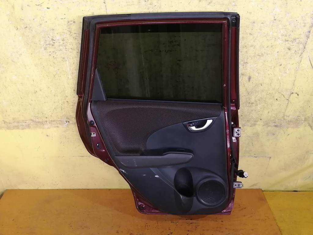 дверь Honda Fit Shuttle