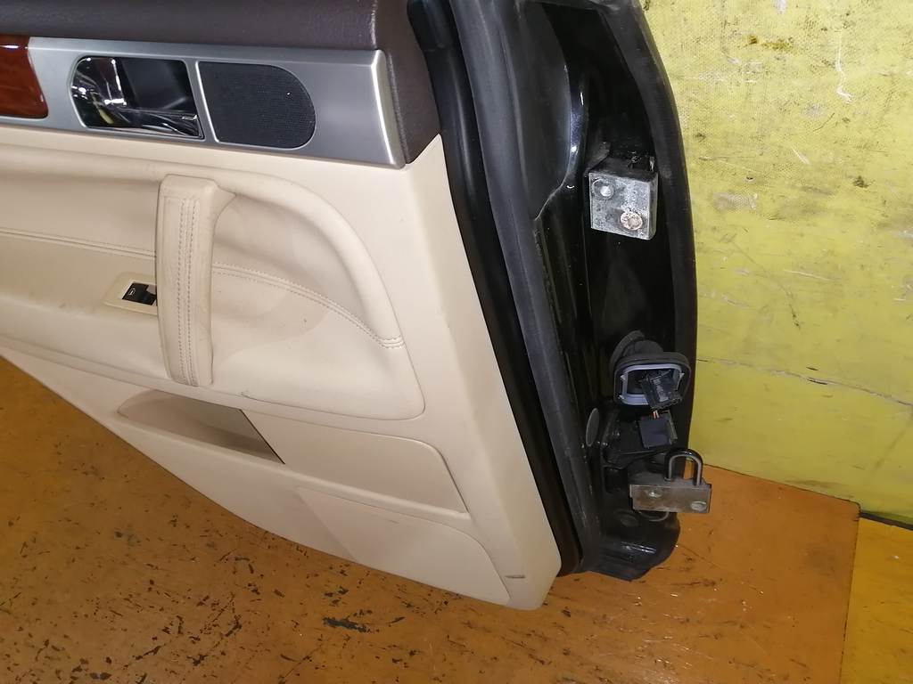 дверь Volkswagen Touareg