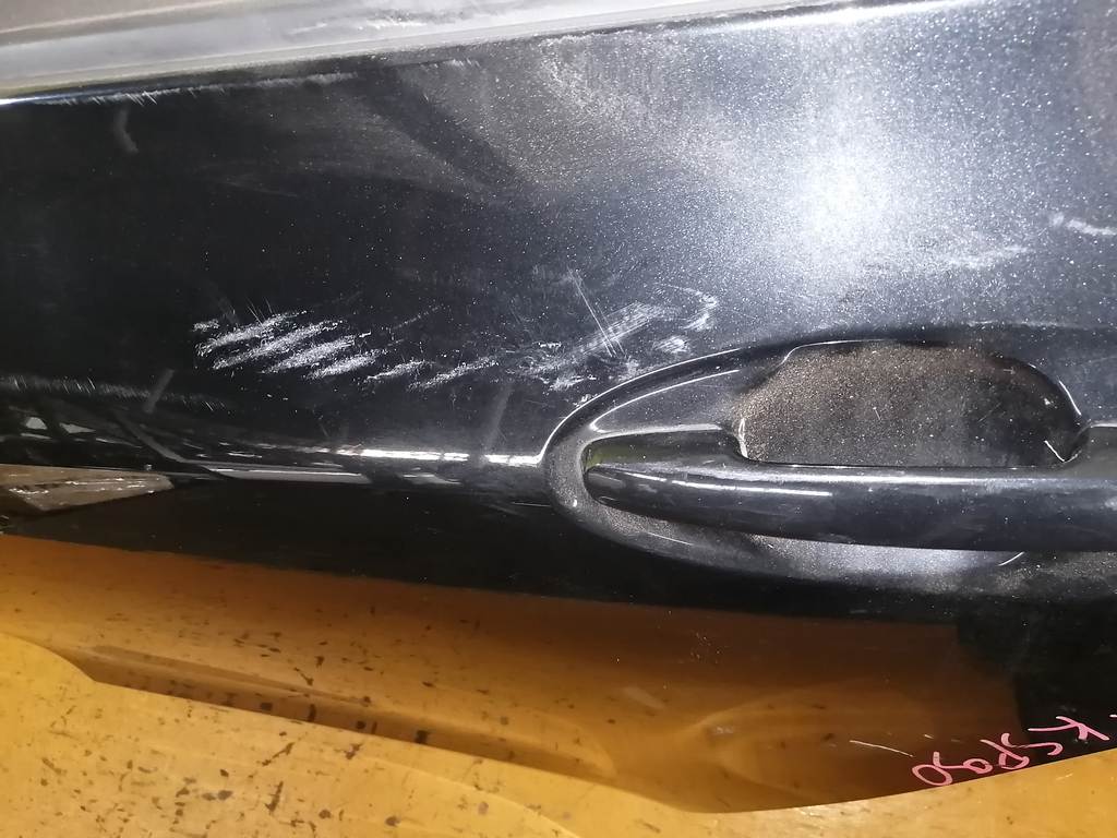 дверь Toyota Vitz
