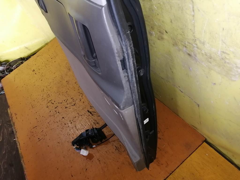 дверь Daihatsu Tanto