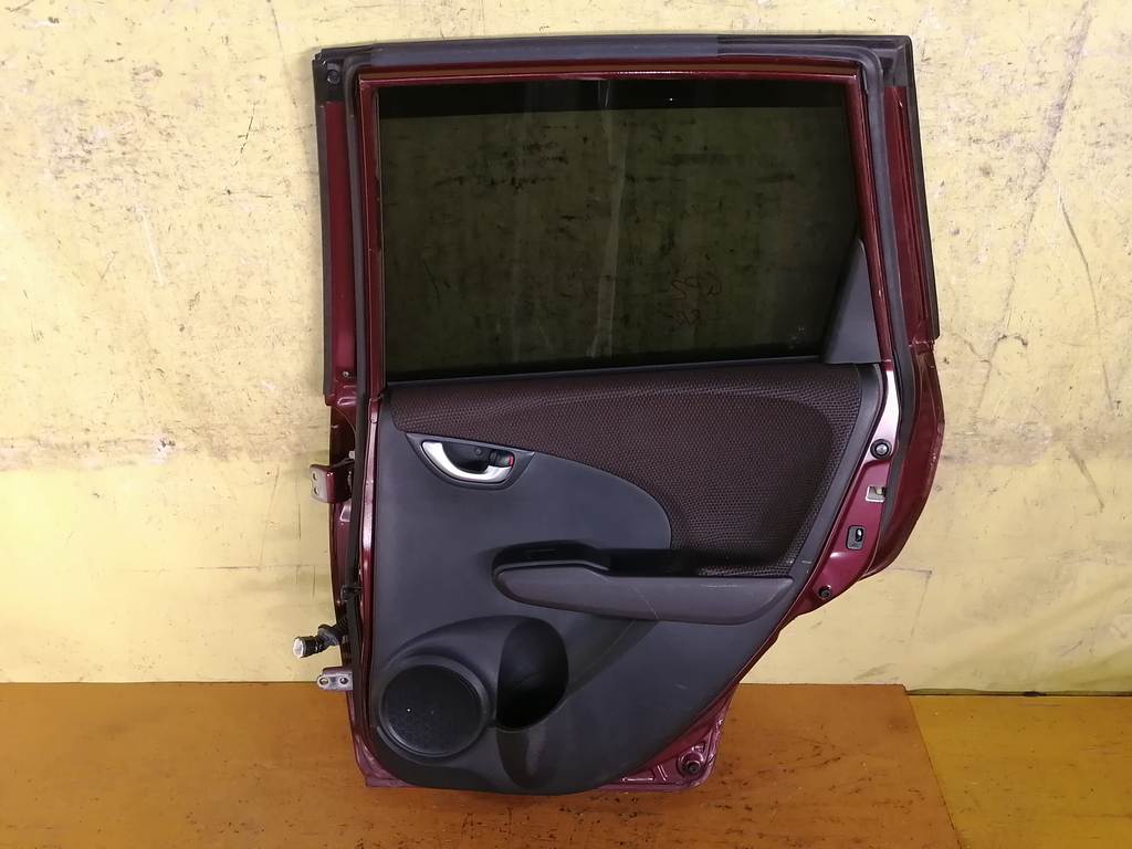 дверь Honda Fit Shuttle