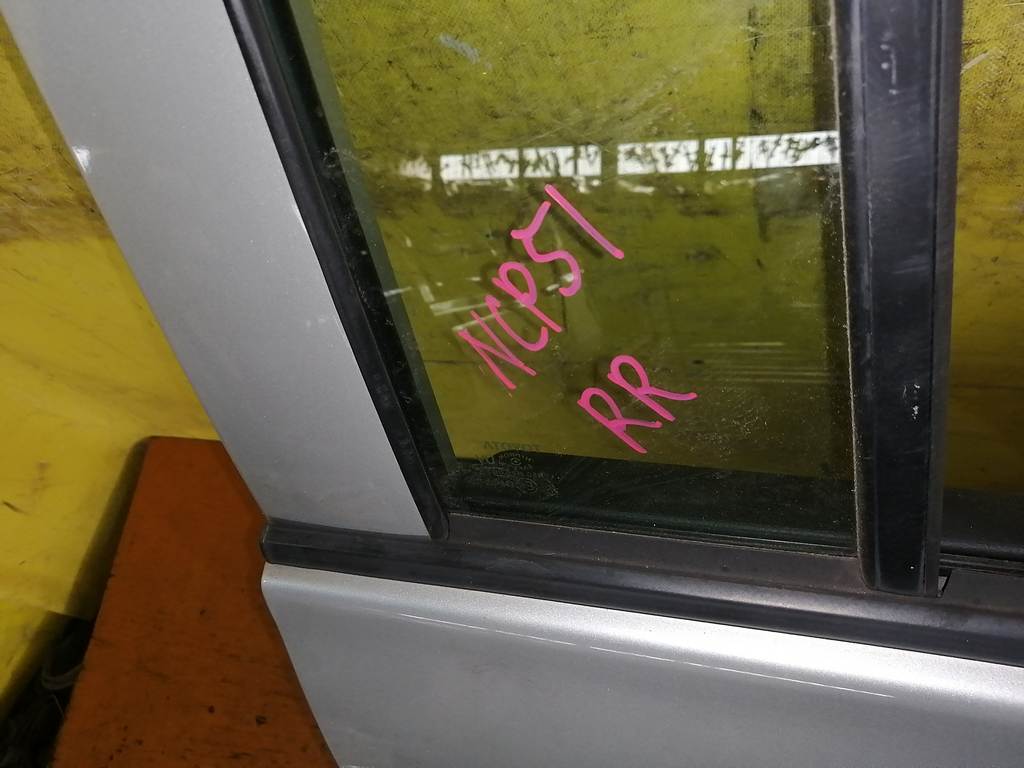 дверь Toyota Probox