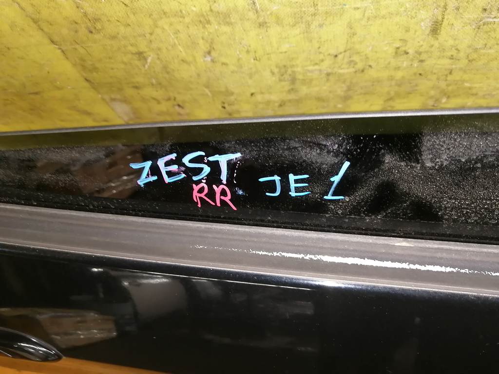 дверь Honda Zest