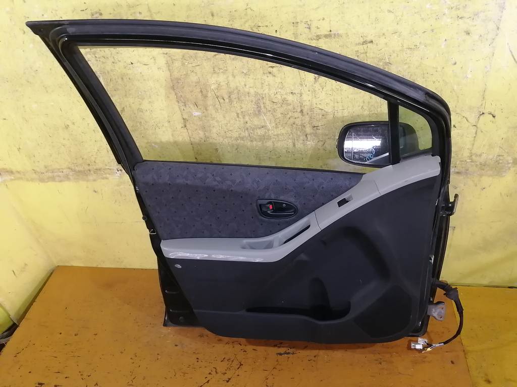 дверь Toyota Vitz