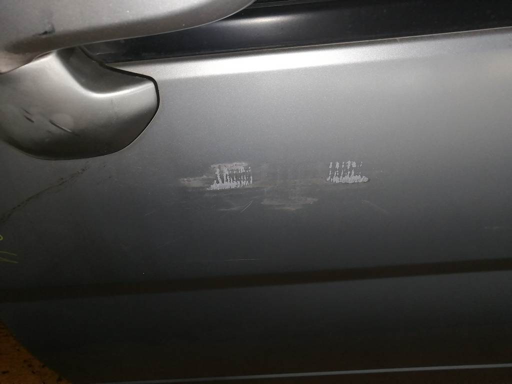 дверь Nissan Serena