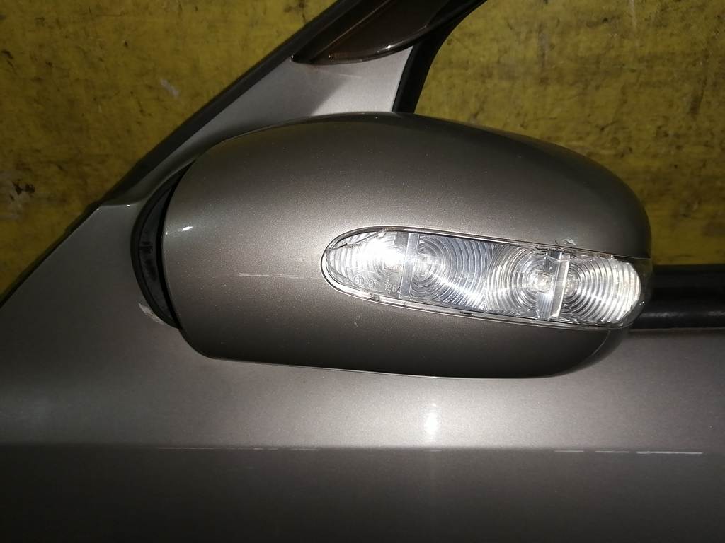 зеркало Mercedes-Benz E-Class