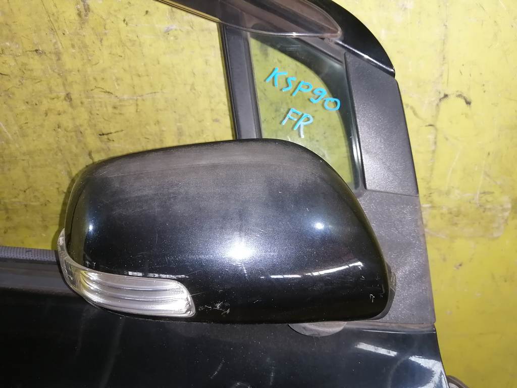 зеркало Toyota Vitz