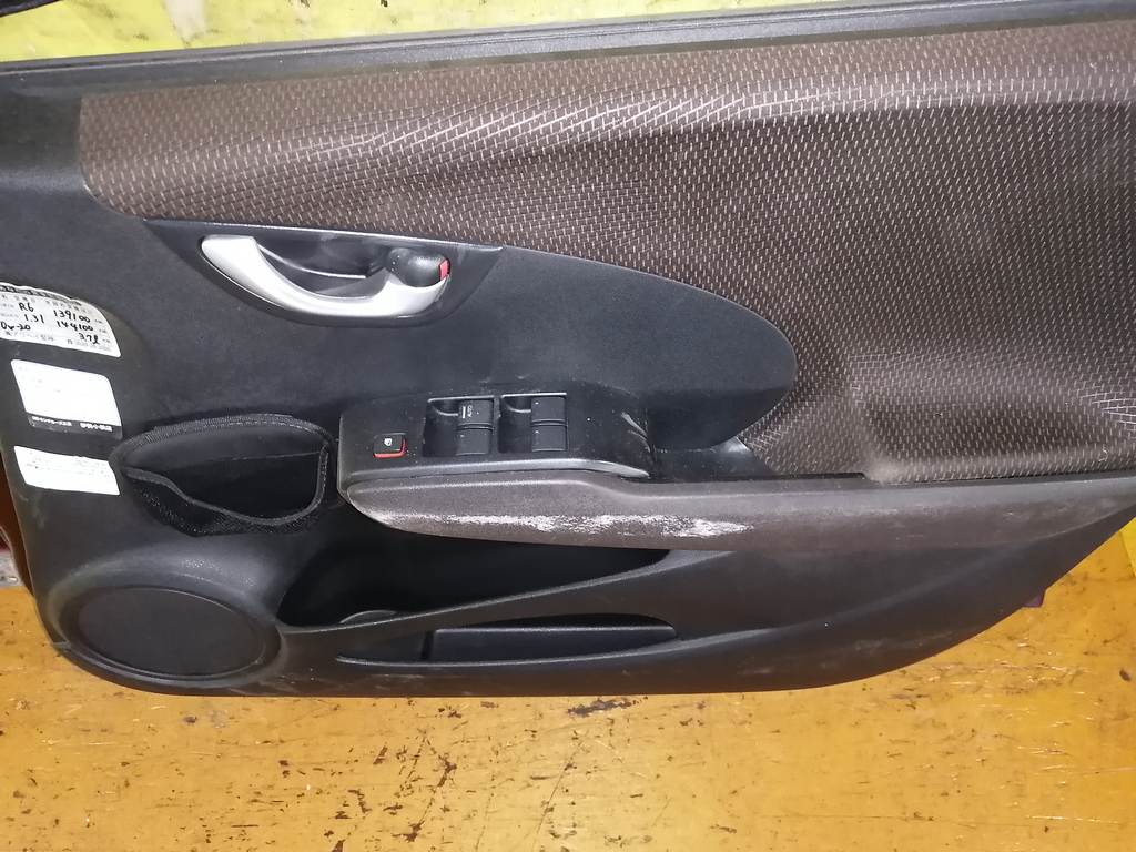 дверь Honda Fit Shuttle