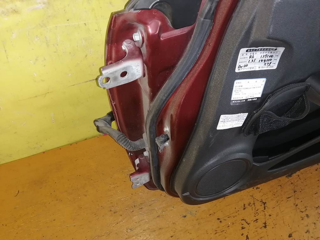 дверь Honda Fit Shuttle