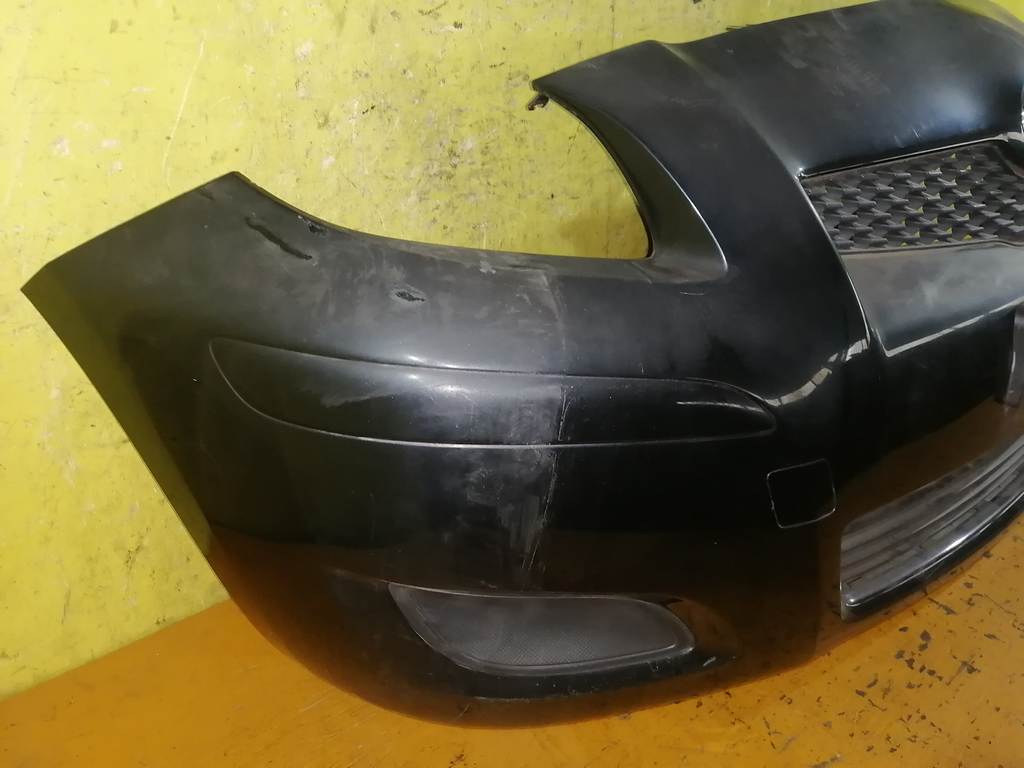 бампер Toyota Vitz