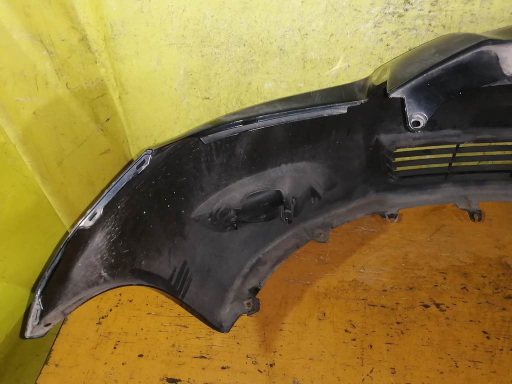 бампер Toyota Vitz