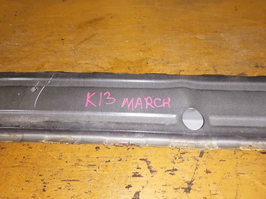 усиление бампера Nissan March