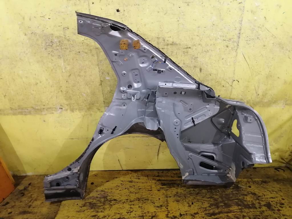 крыло Nissan Tiida Latio