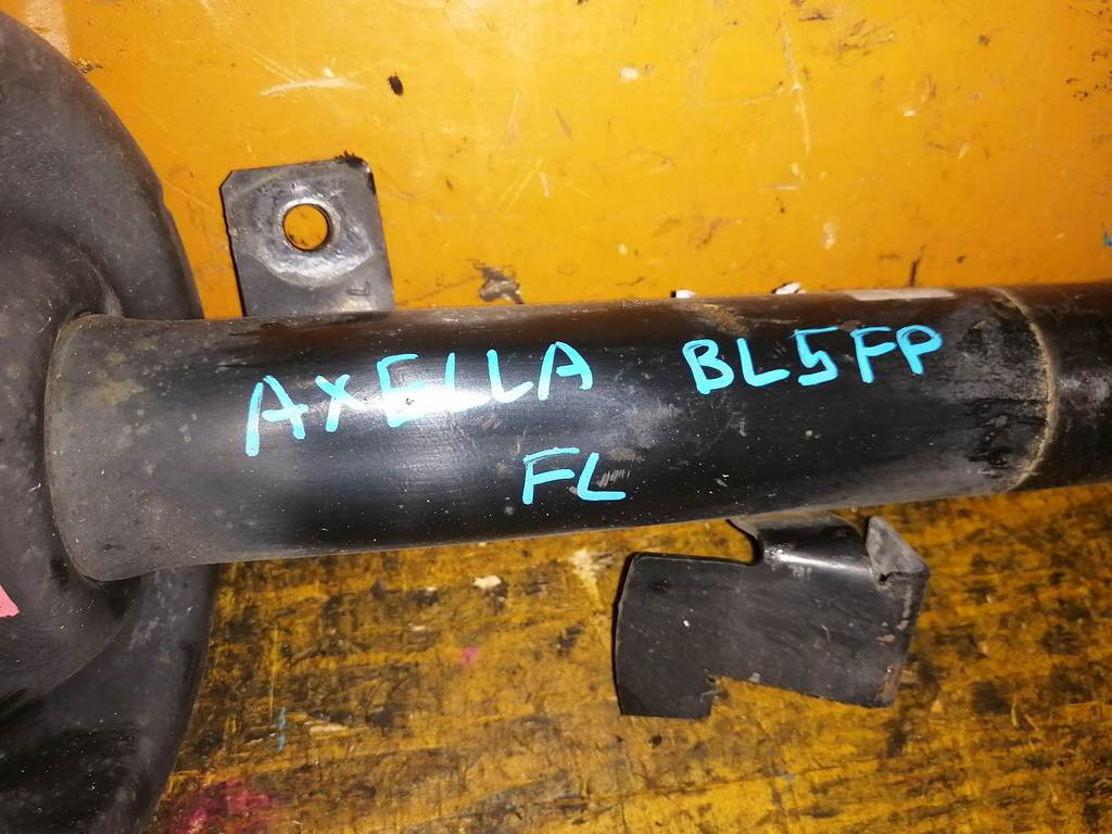 стойка Mazda Axela