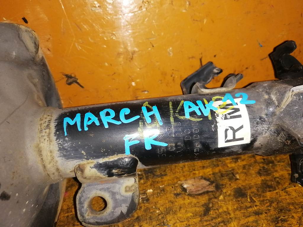 стойка Nissan March