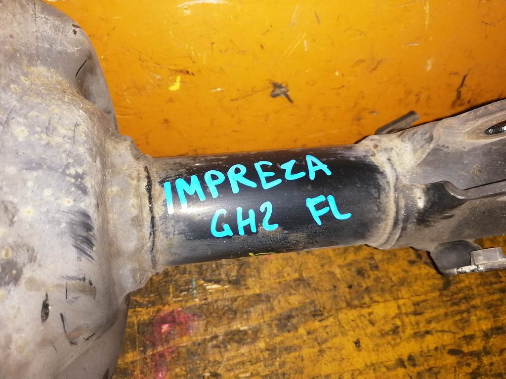 стойка Subaru Impreza