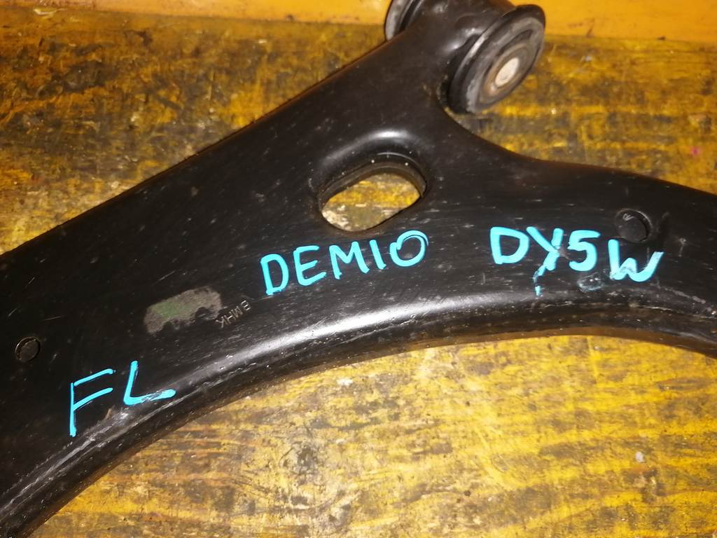 рычаг Mazda Demio