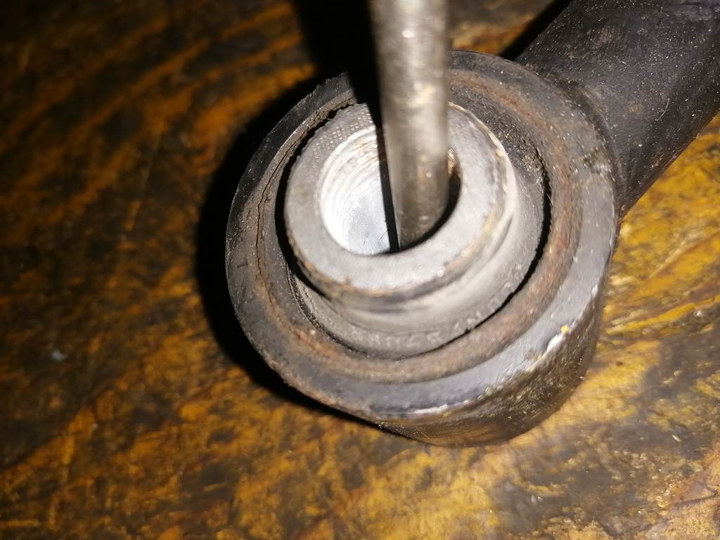 тяга подвески Nissan Serena