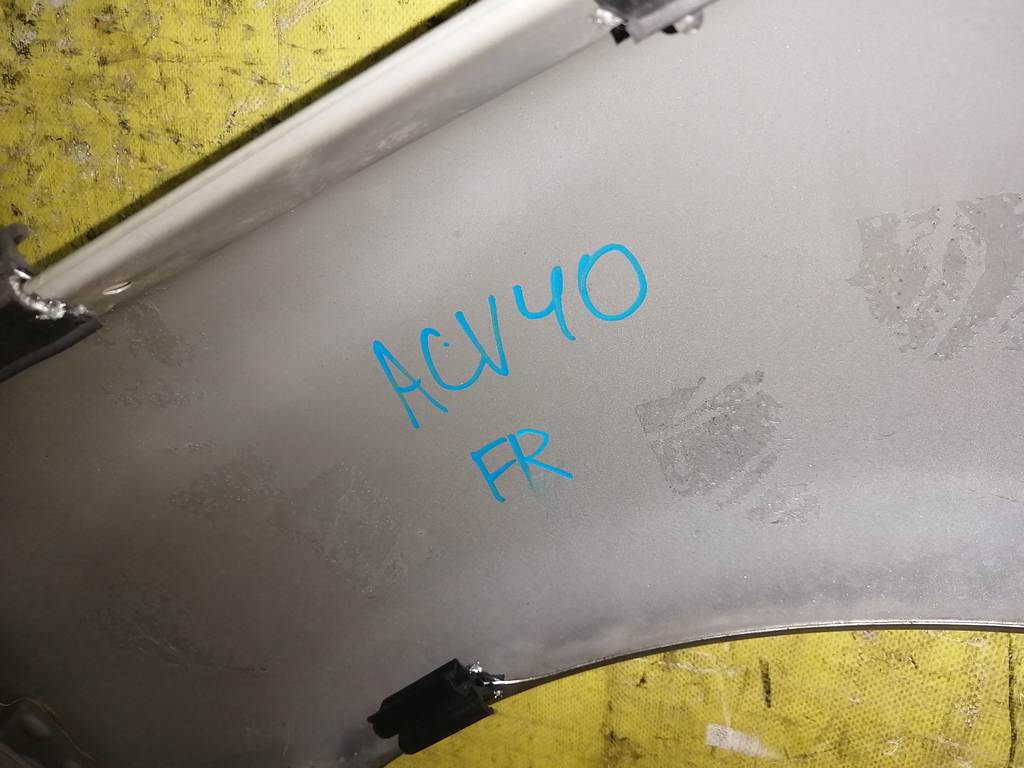 крыло Toyota Camry