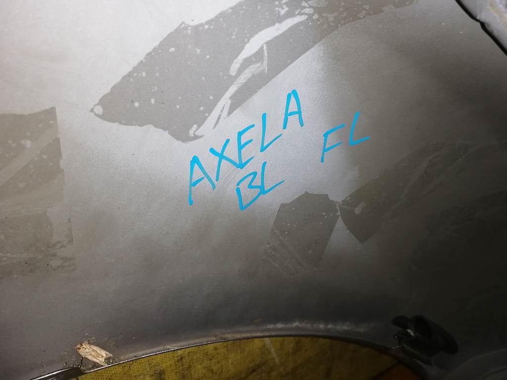 крыло Mazda Axela