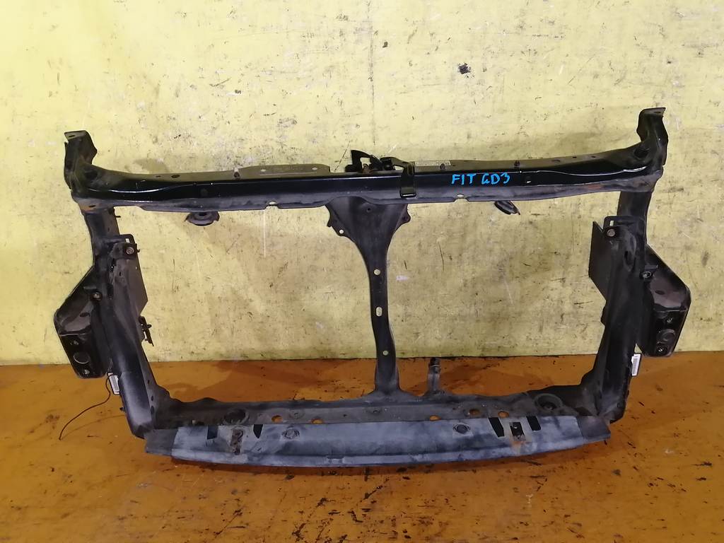 рамка радиатора Honda Fit
