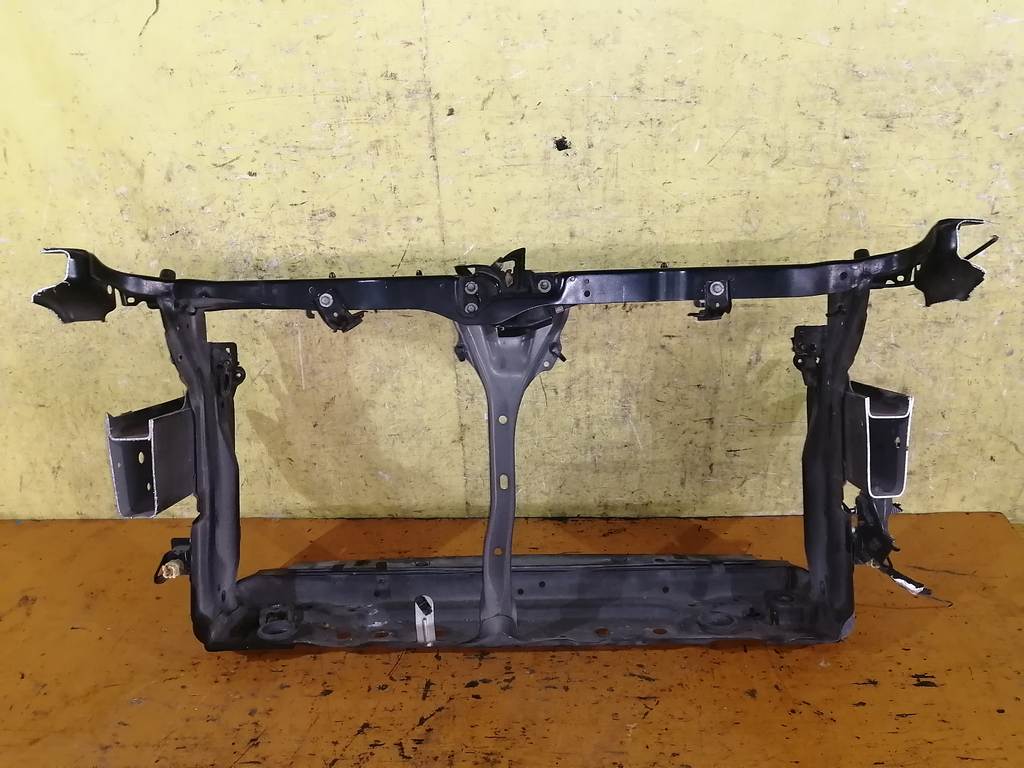 рамка радиатора Honda Fit