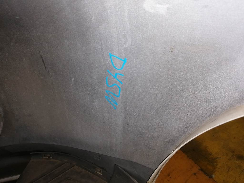 бампер Mazda Demio