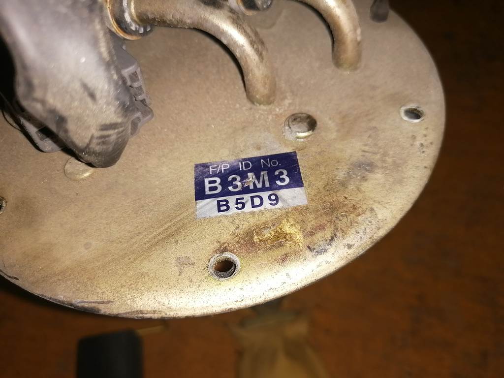 бензонасос Mazda Demio