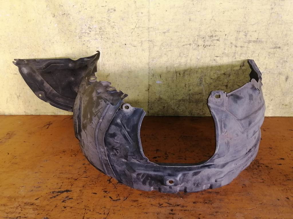подкрылок Mazda Axela