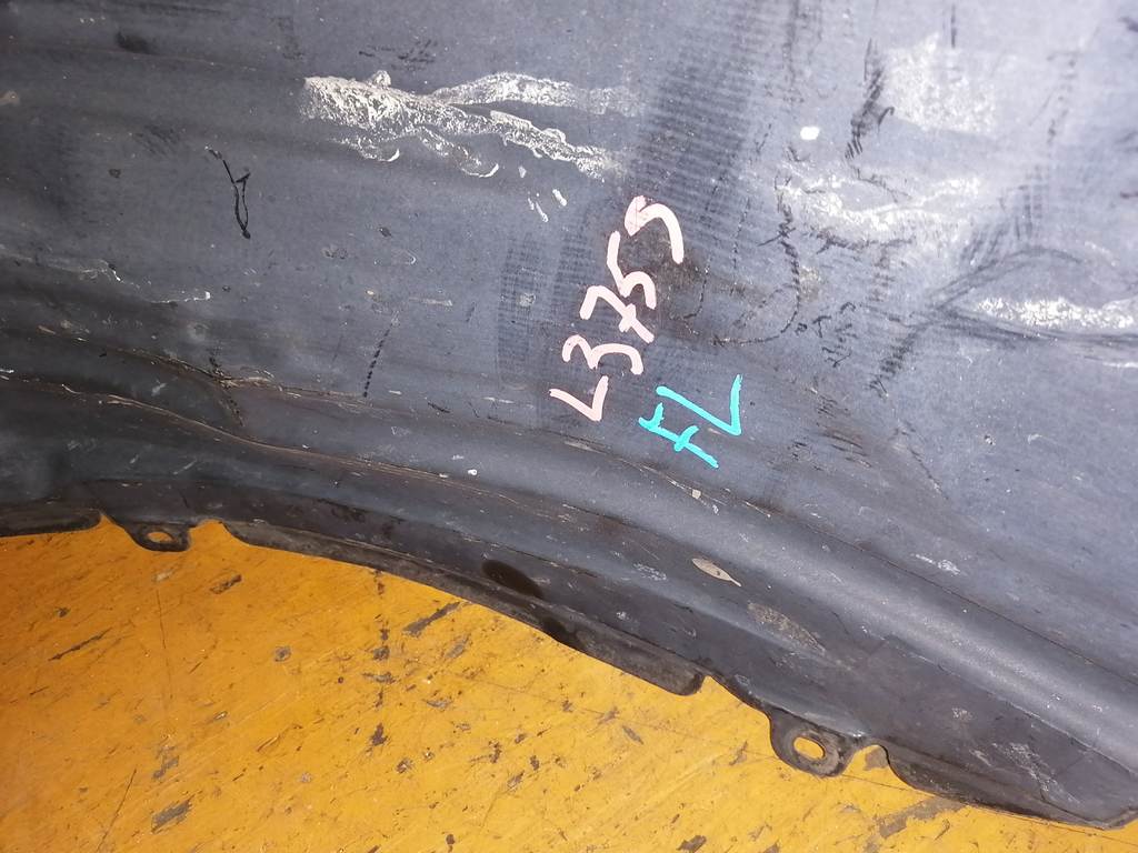 подкрылок Daihatsu Tanto