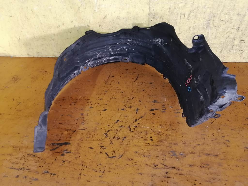 подкрылок Daihatsu Tanto