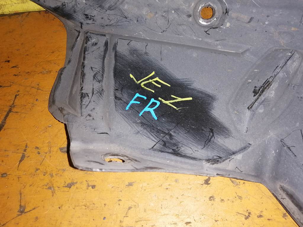 подкрылок Honda Zest