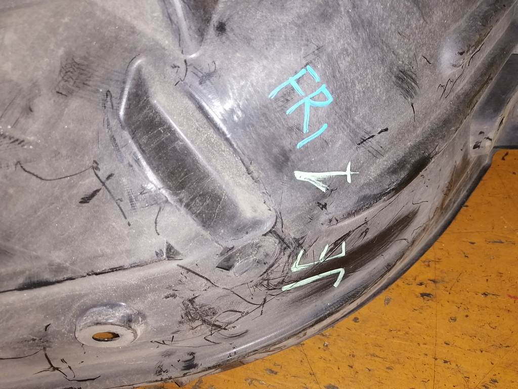 подкрылок Honda Zest