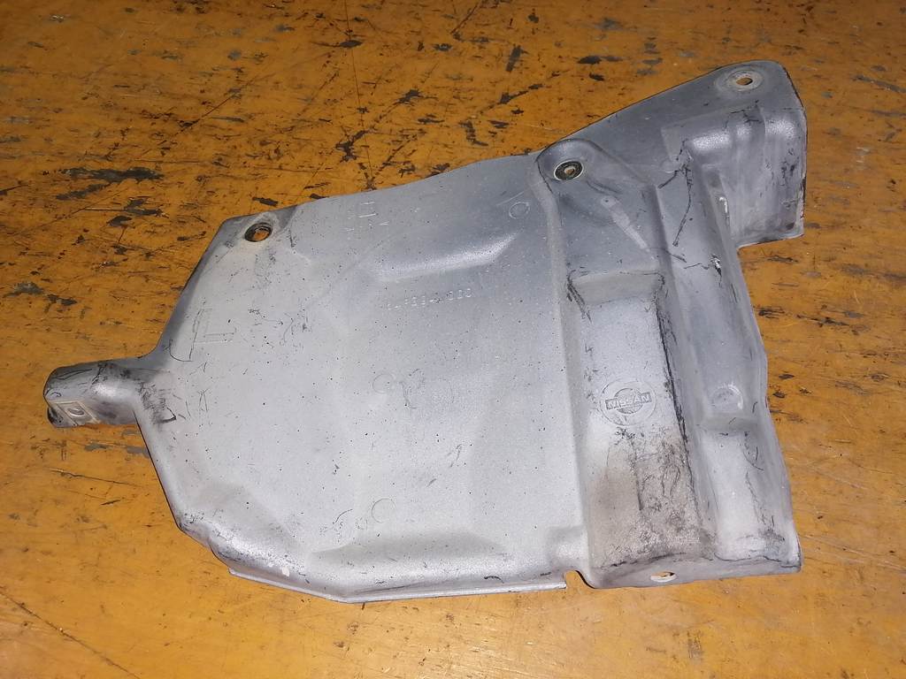 защита двигателя Nissan Serena