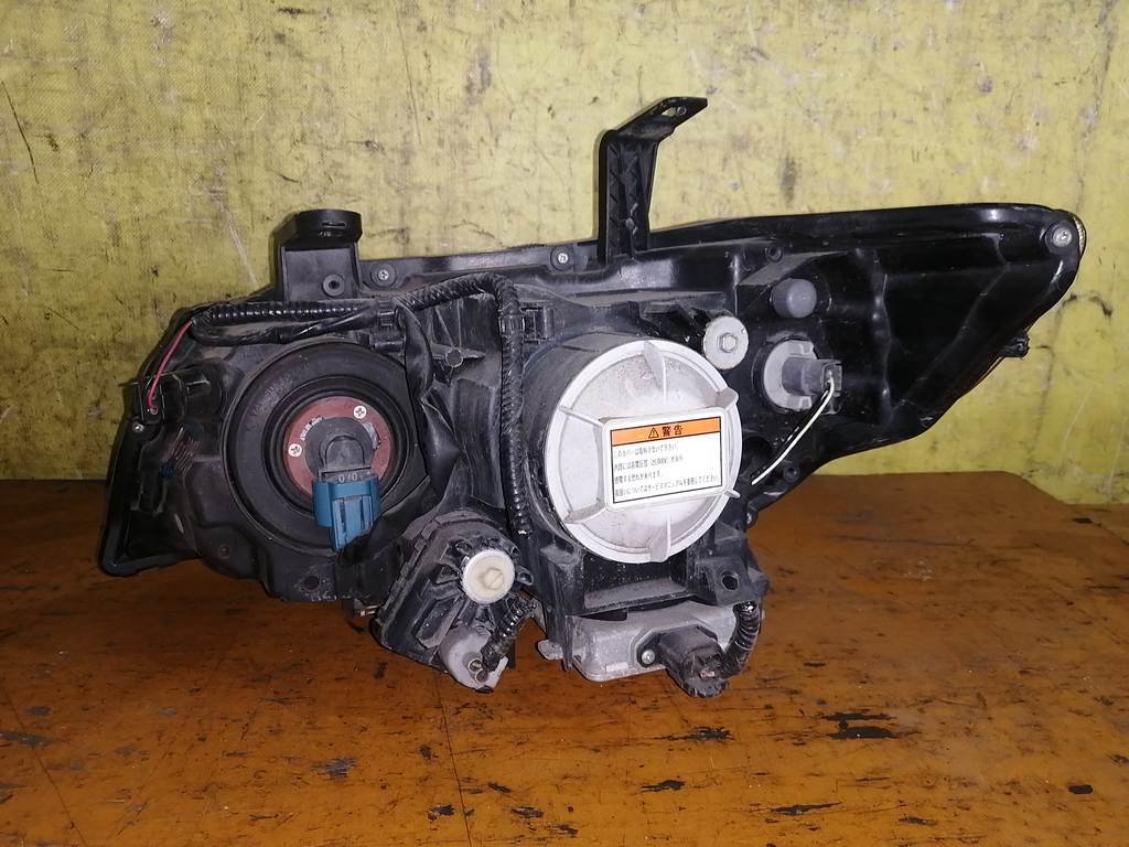 фара Honda Zest