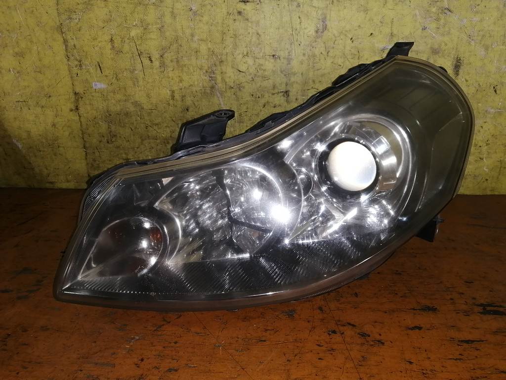 фара Suzuki SX4