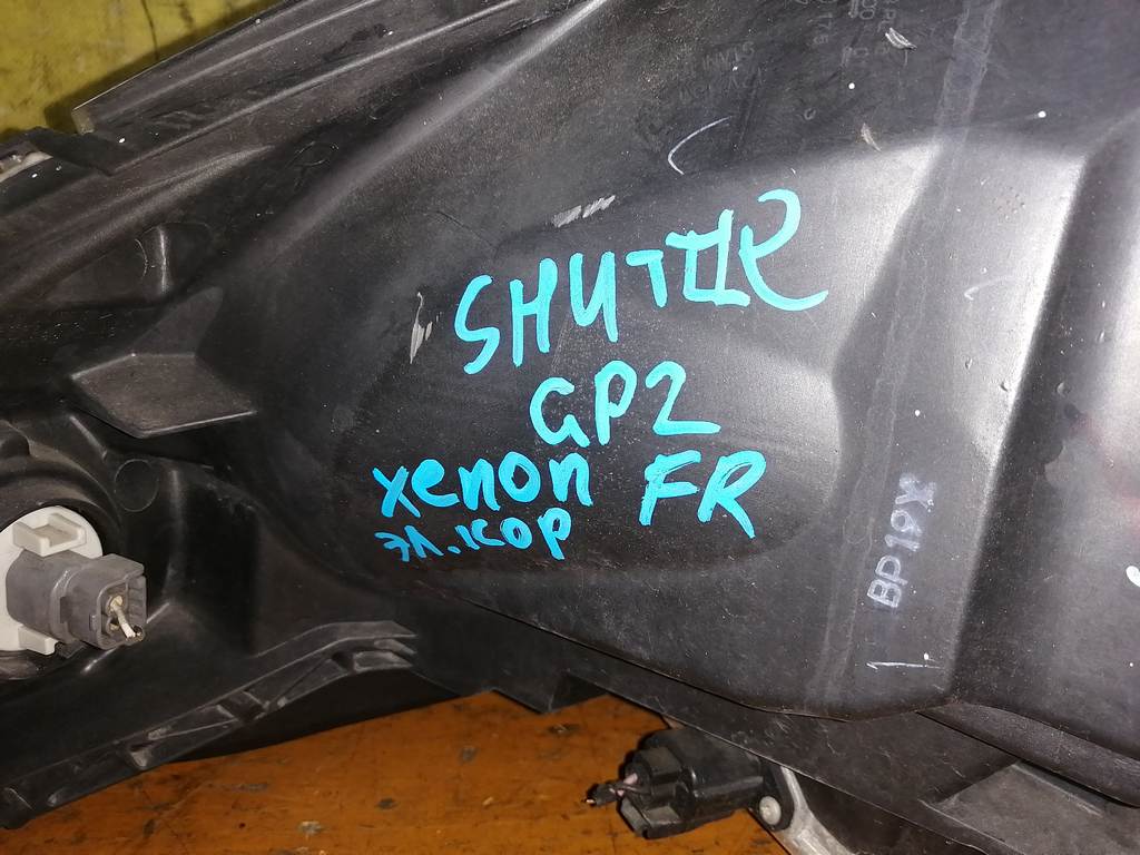 фара Honda Fit Shuttle