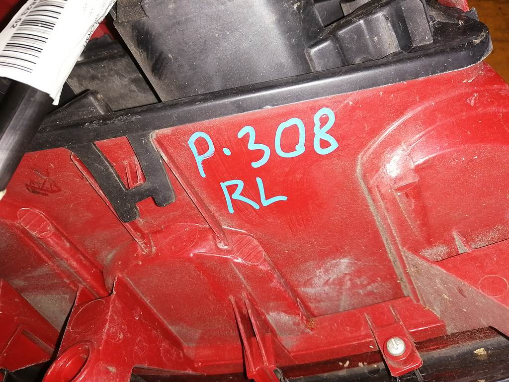 стоп-сигнал Peugeot 308